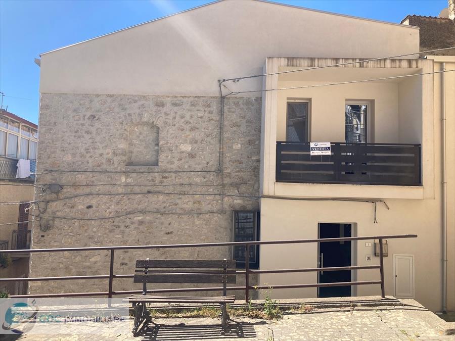 Casa indipendente ristrutturata in discesa duomo, Castronovo di Sicilia