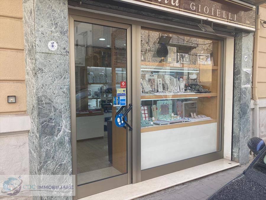 Locale commerciale in vendita in corso giulio sartorio 95 lercara friddi, Lercara Friddi