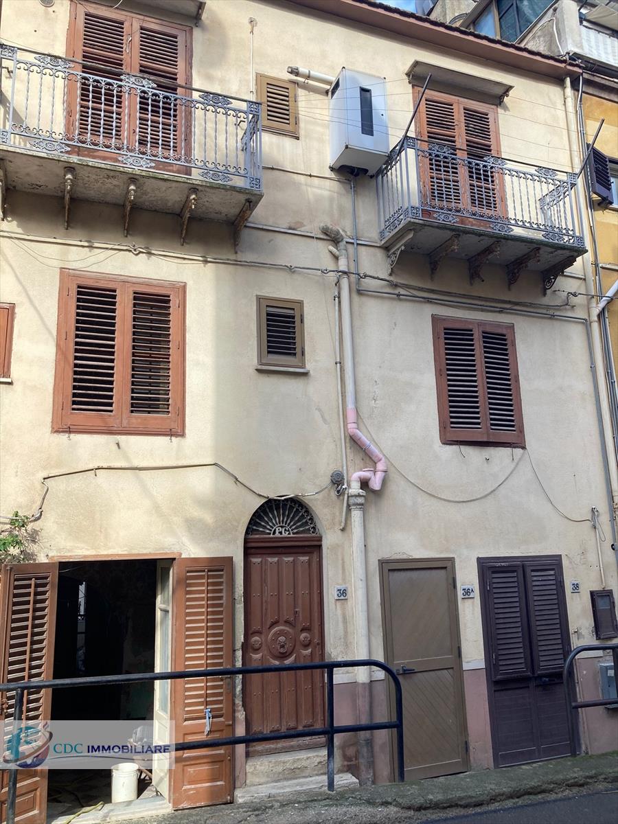 Casa indipendente con box in via ludovica germana 34, Lercara Friddi