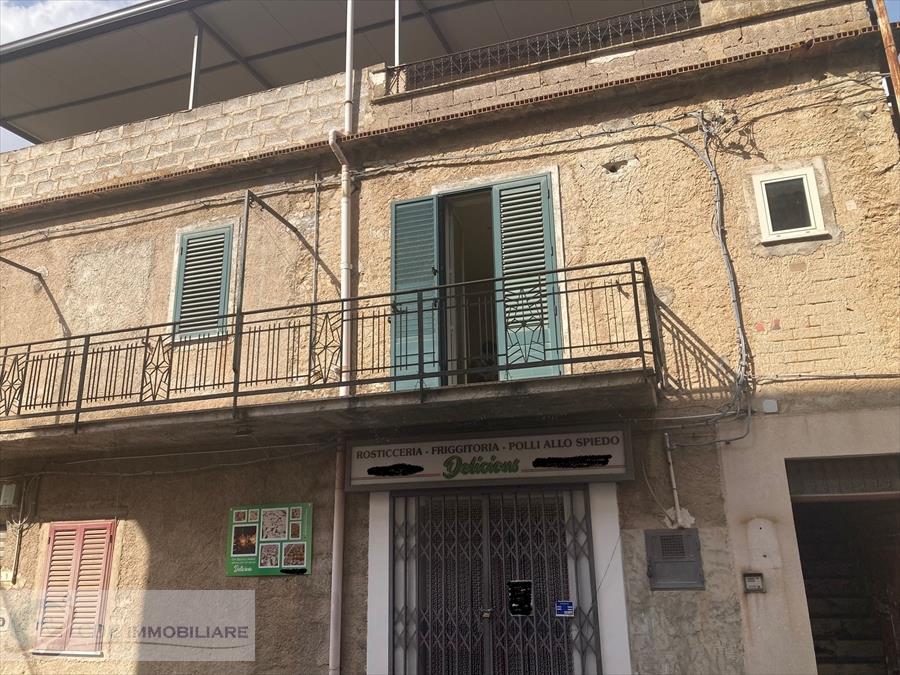 Appartamento con box in via principe umberto vicari, Vicari