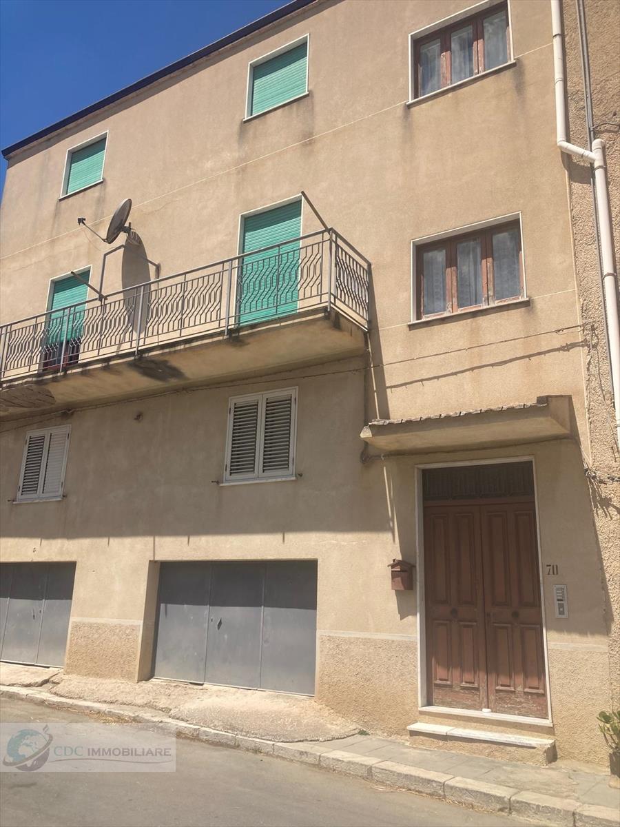Quadrilocale con box in via friddi 70, Lercara Friddi