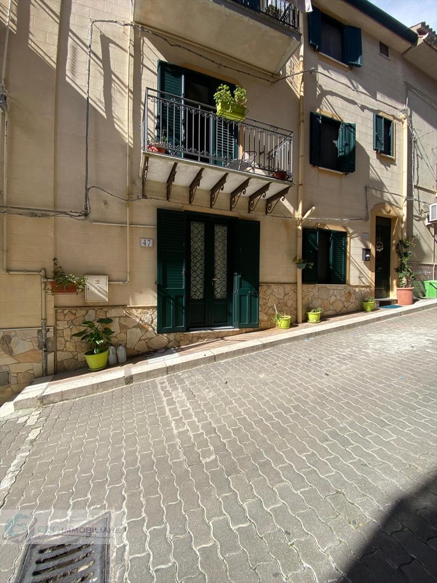 Casa indipendente ristrutturata in via mulino a vento 99, Valledolmo