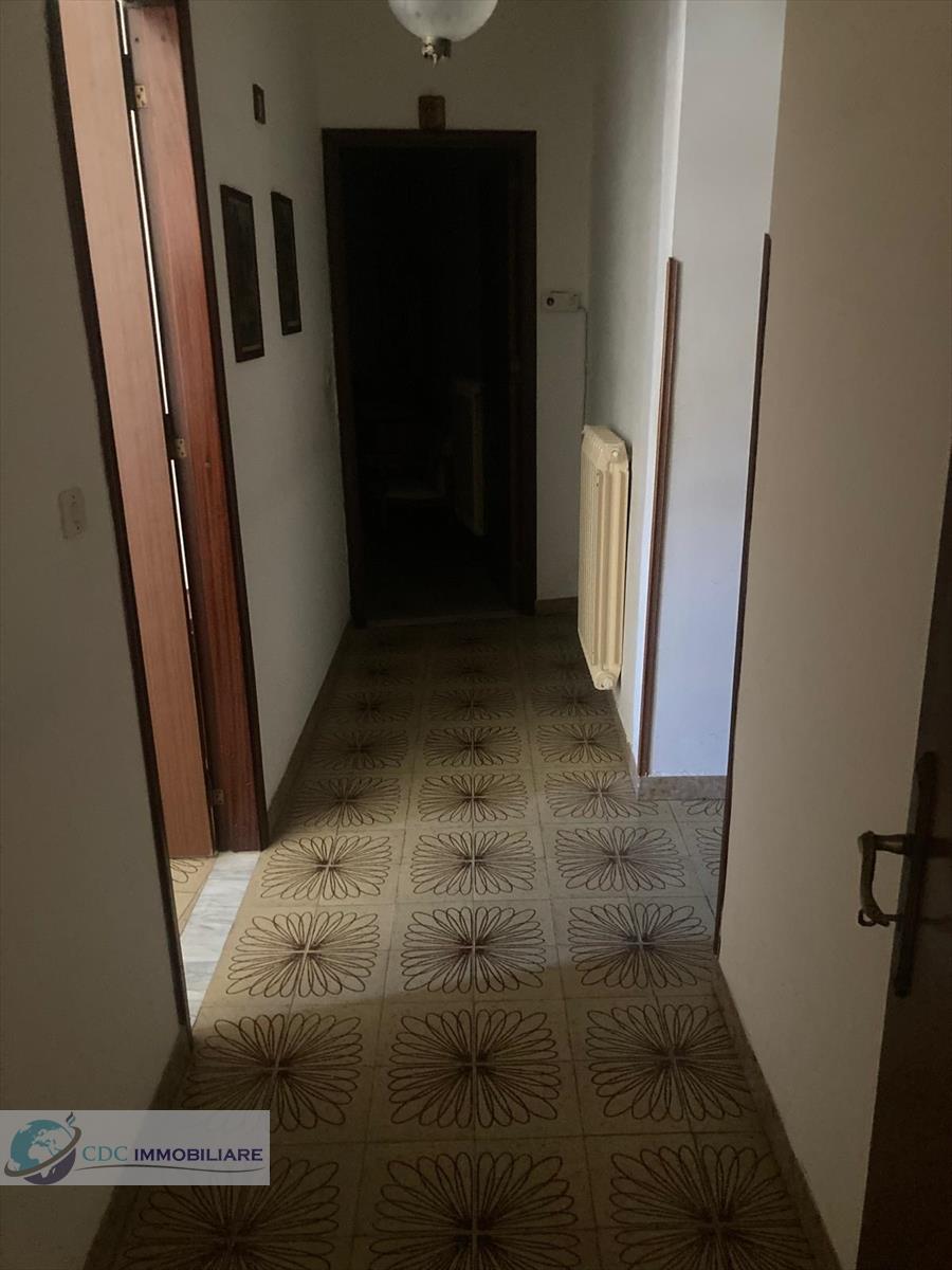 Casa indipendente con box in via censiti 9, Prizzi