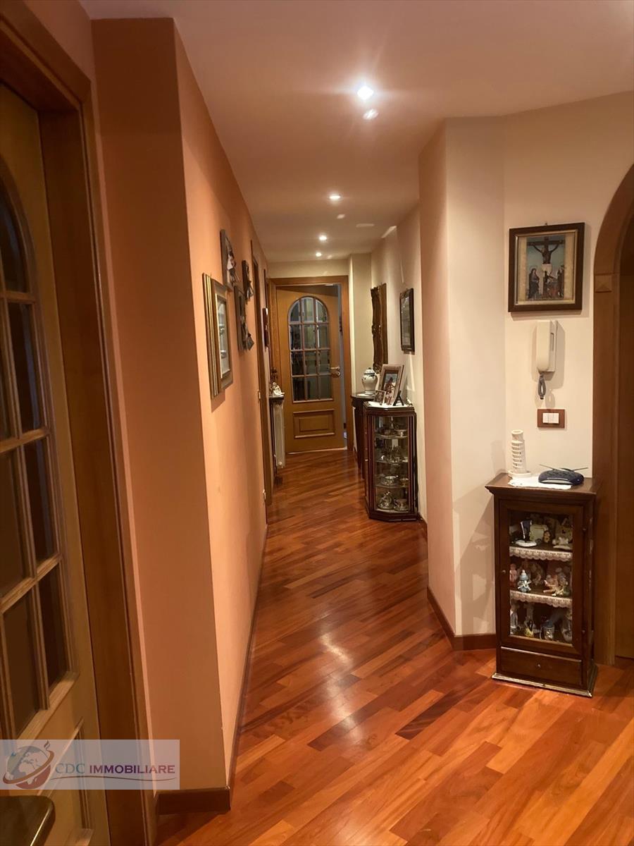 Appartamento con box doppio in via bari, Cammarata