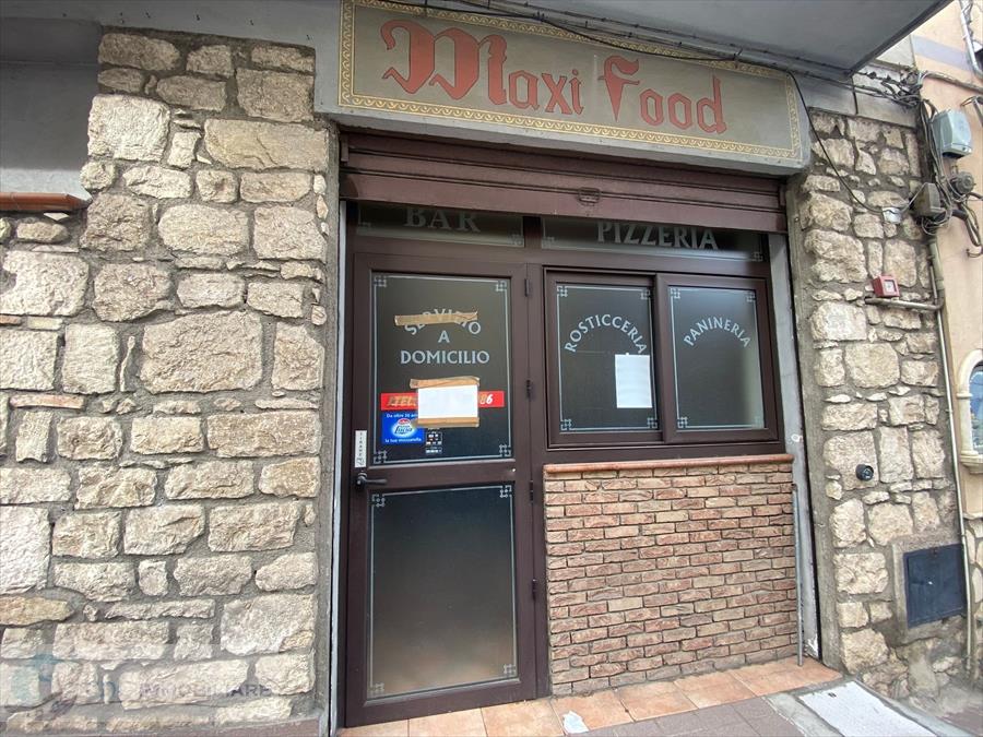 Locale commerciale in vendita in via padre la pilusa 28, San Giovanni Gemini