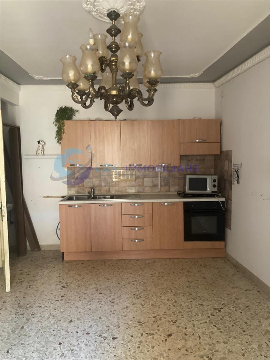 Casa indipendente con box in via napoli 23, Lercara Friddi