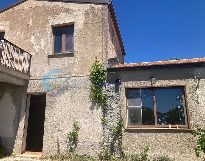 Casa vacanza Bilocale in vendita in contrada canalotto, Prizzi