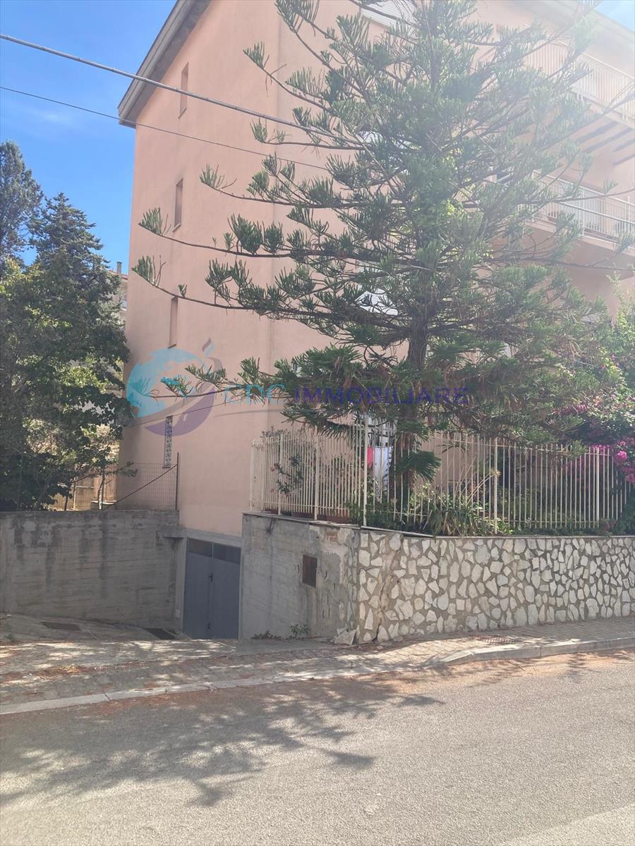 Appartamento con box in via scammacca 8, Lercara Friddi