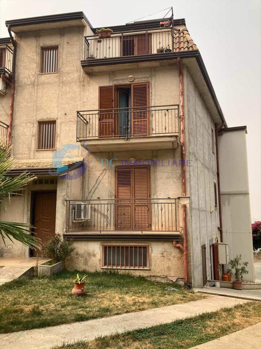 Appartamento con box in via leonardo sciascia, Santo Stefano Quisquina