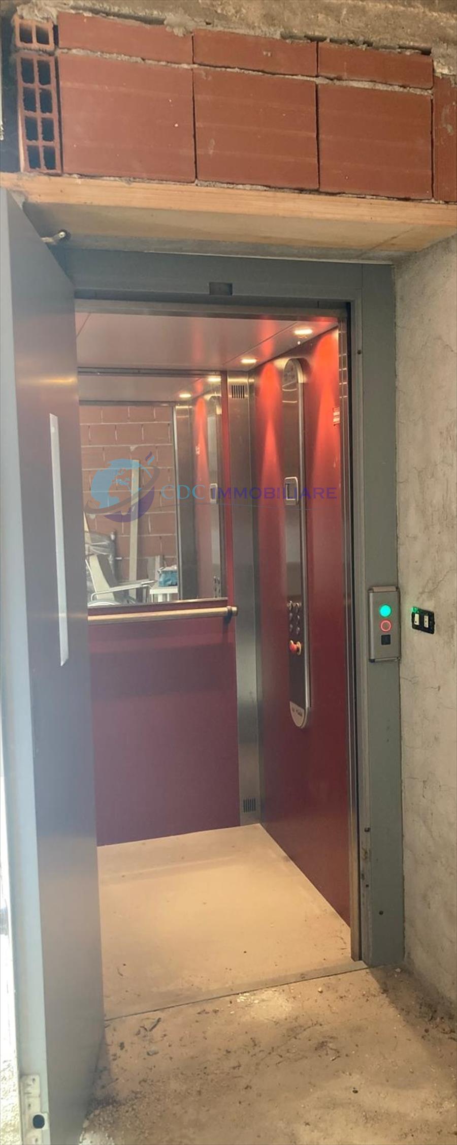 Appartamento con box in via leonardo sciascia, Santo Stefano Quisquina