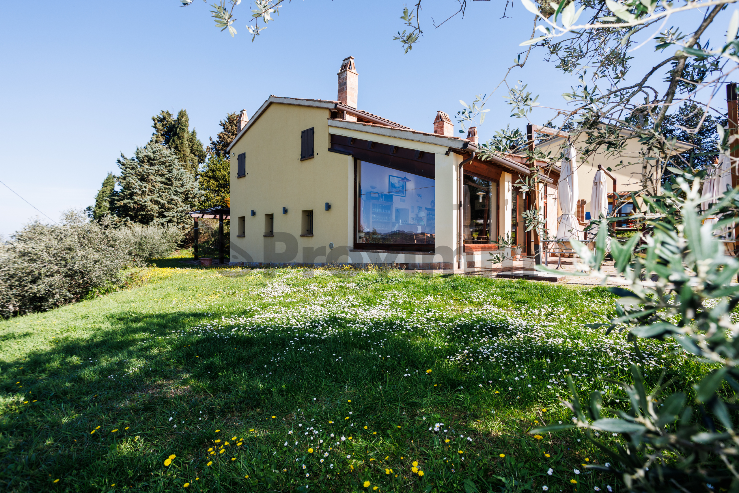 Casa indipendente con giardino in via montereale 300, Cesena