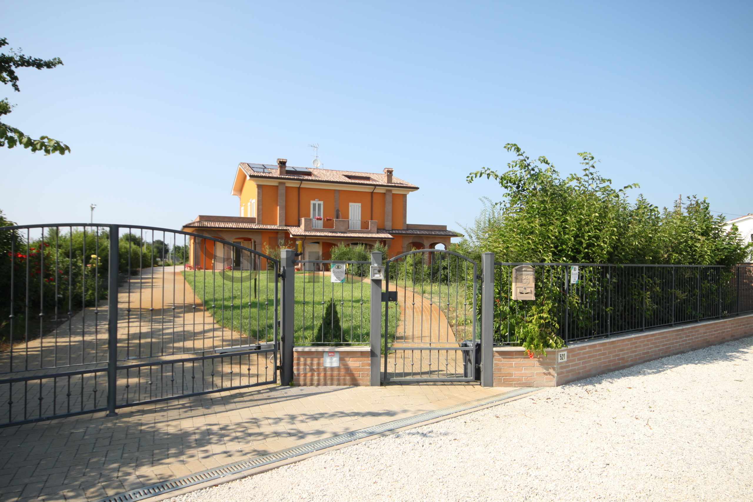 Casa indipendente con giardino, Cesena calabrina