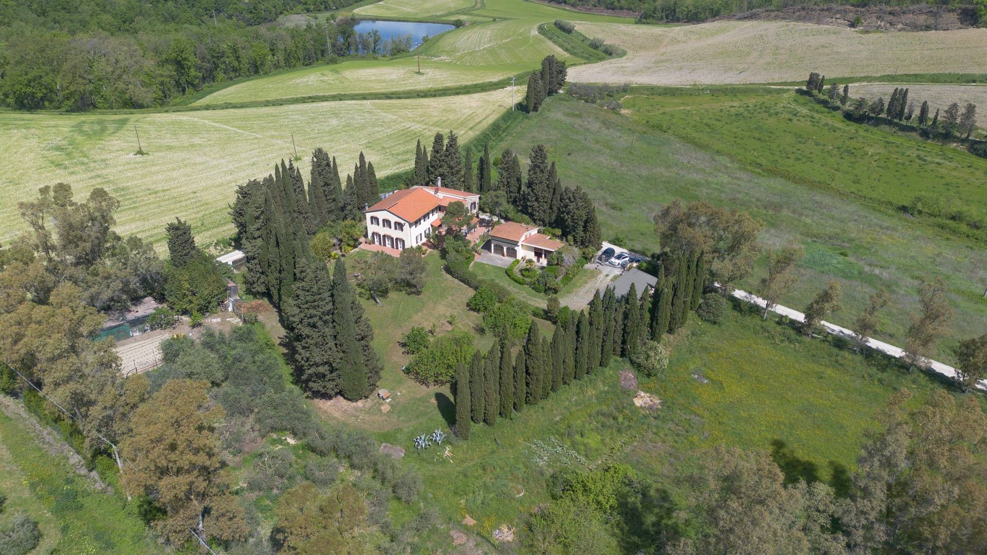 Villa in vendita a Collesalvetti, Nugola