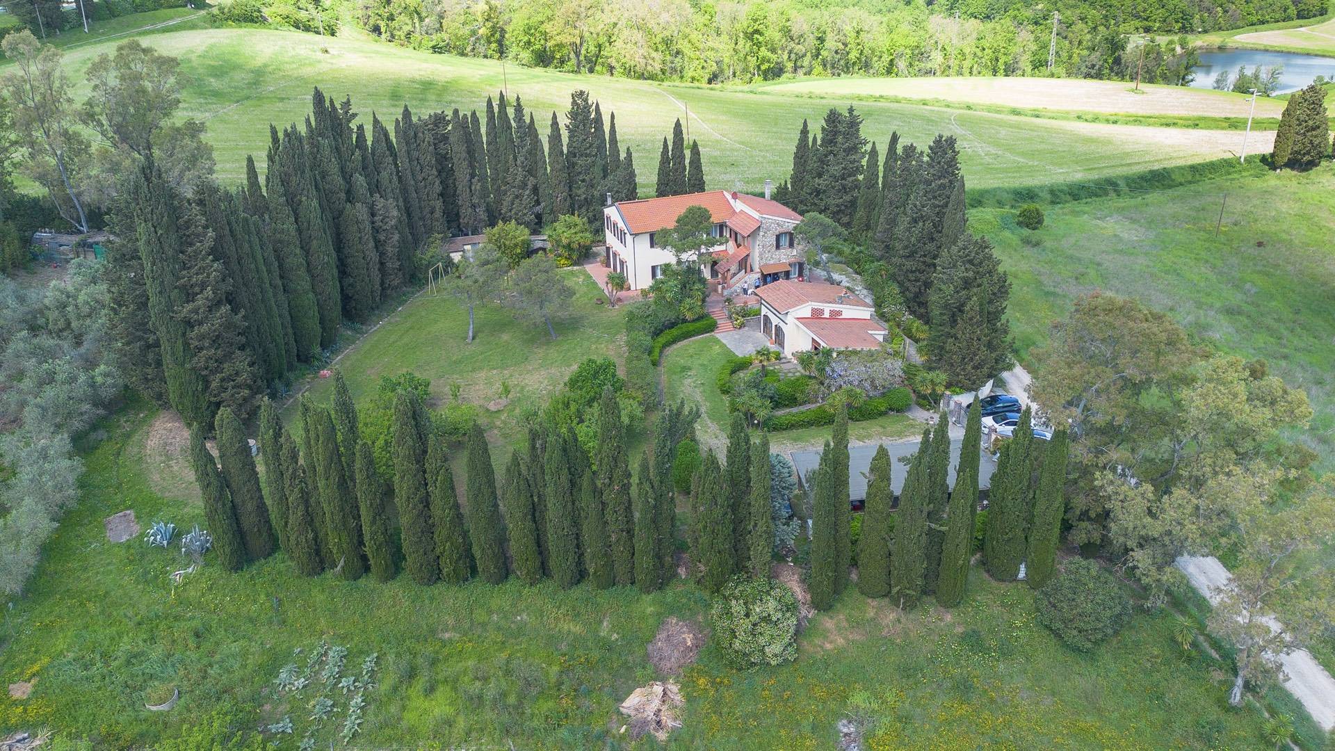 Villa in vendita a Collesalvetti, Nugola