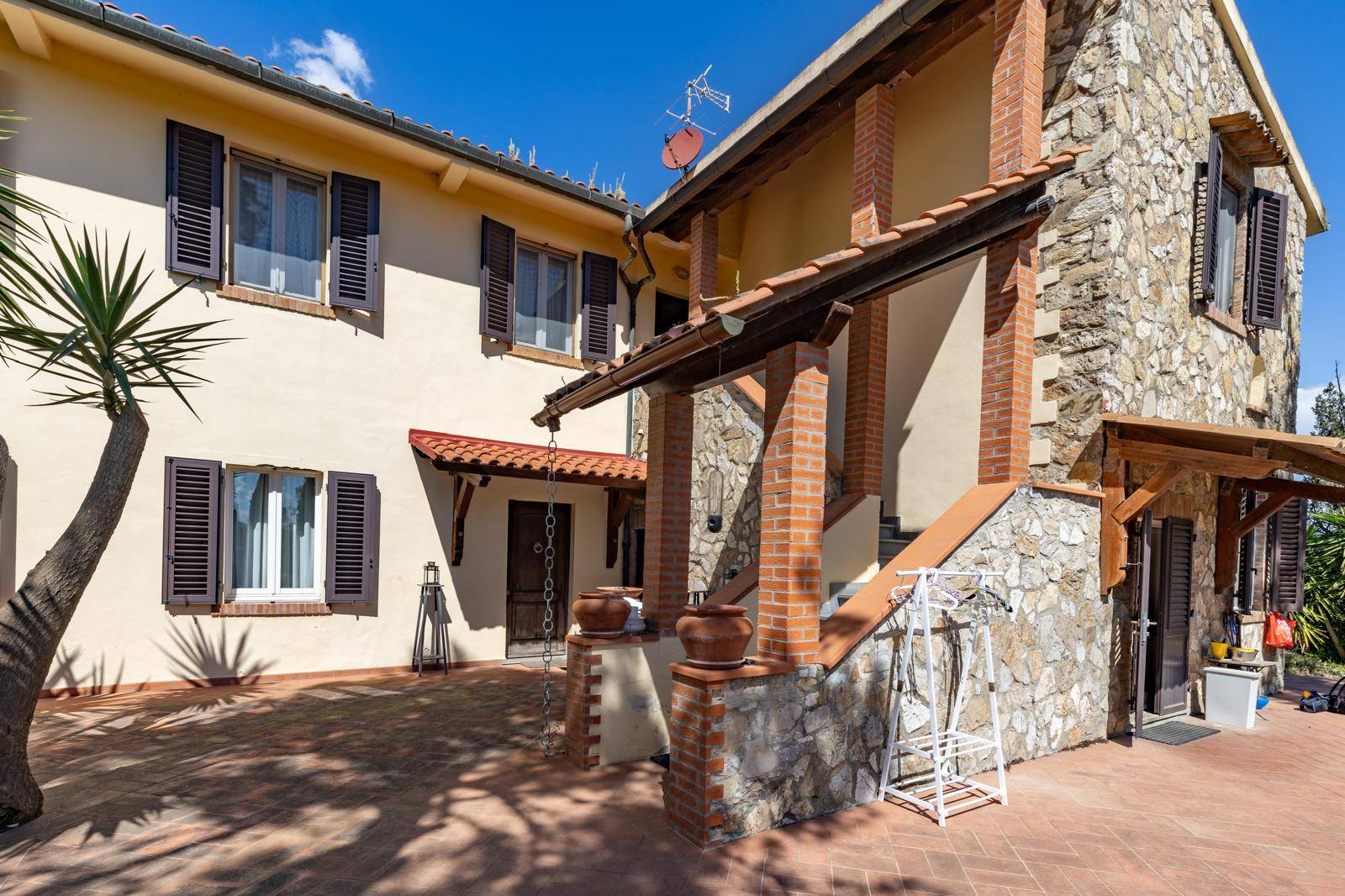 Villa in vendita a Collesalvetti, Nugola