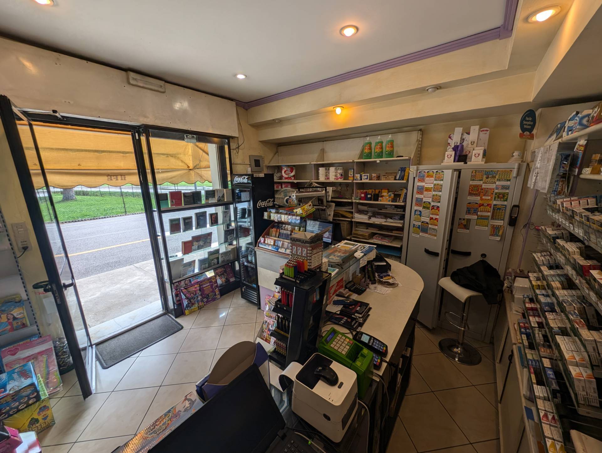 Locale commerciale in vendita a Ferrara, Malborghetto