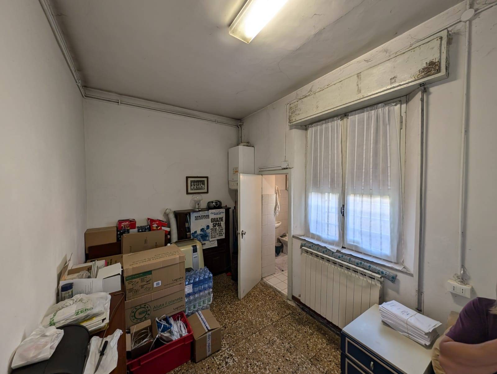 Locale commerciale in vendita a Ferrara, Malborghetto