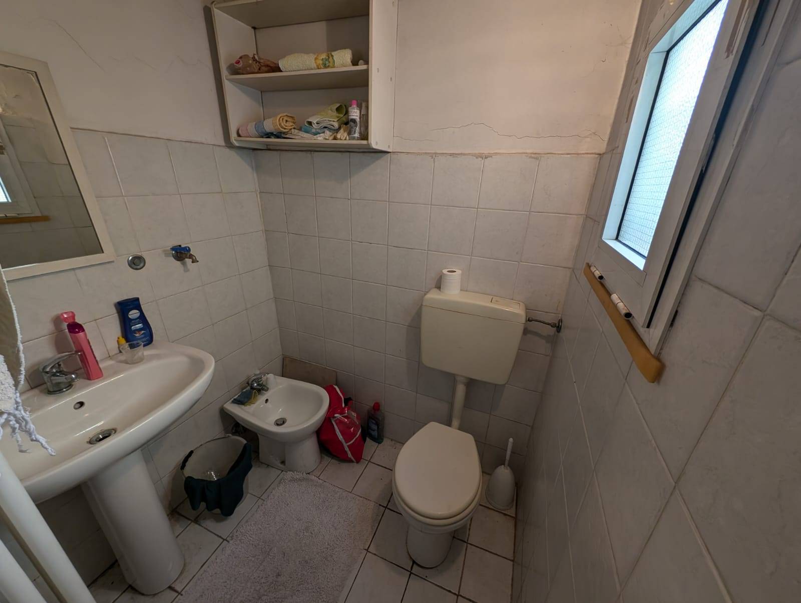 Locale commerciale in vendita a Ferrara, Malborghetto