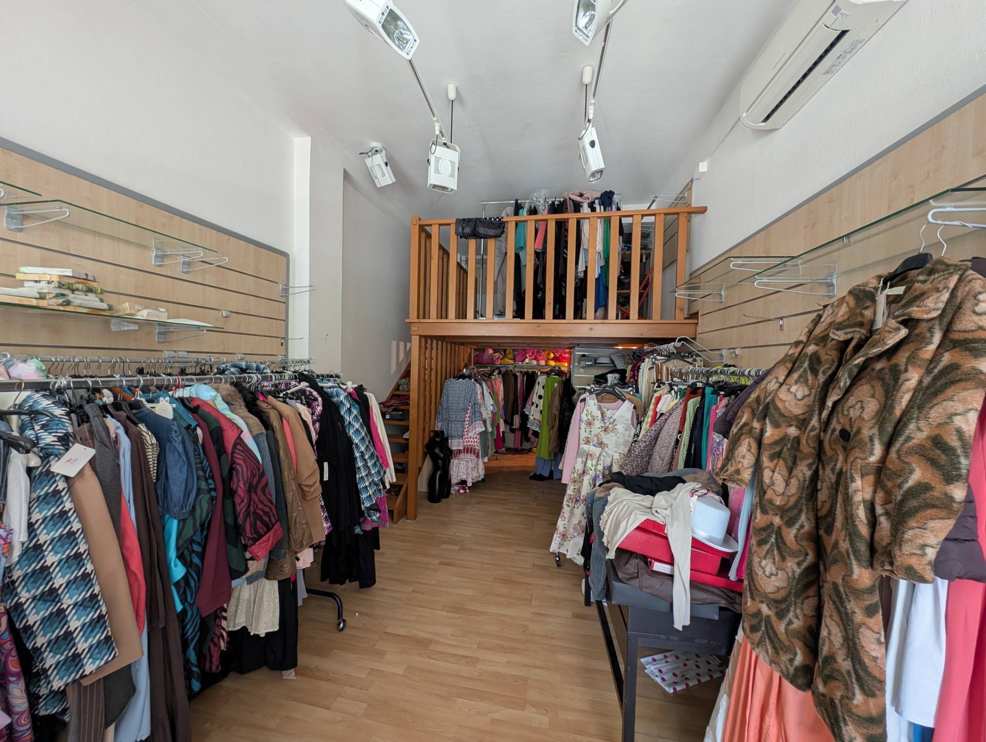 Locale commerciale in vendita a Ferrara, Fossa d'Albero