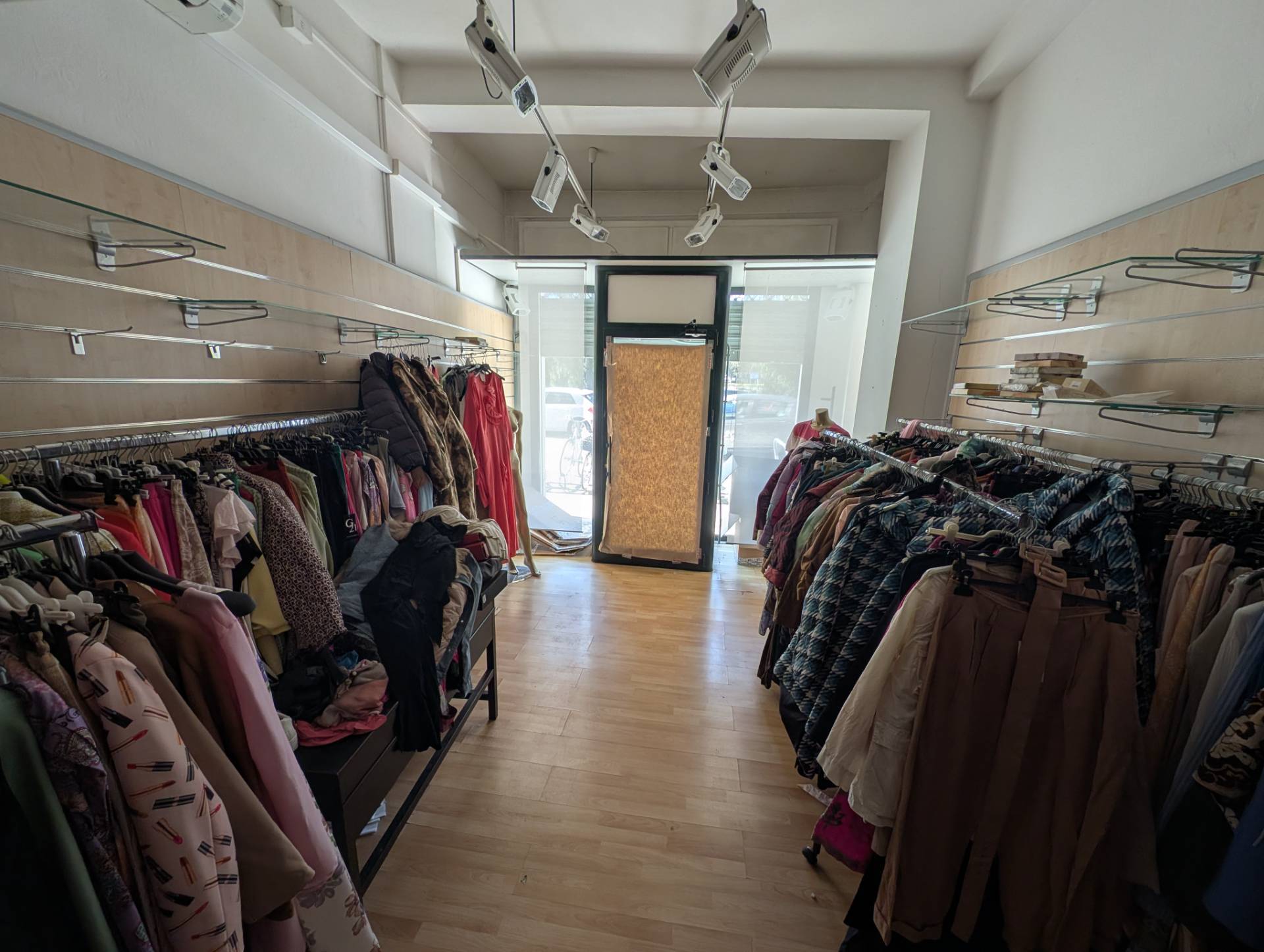 Locale commerciale in vendita a Ferrara, Fossa d'Albero