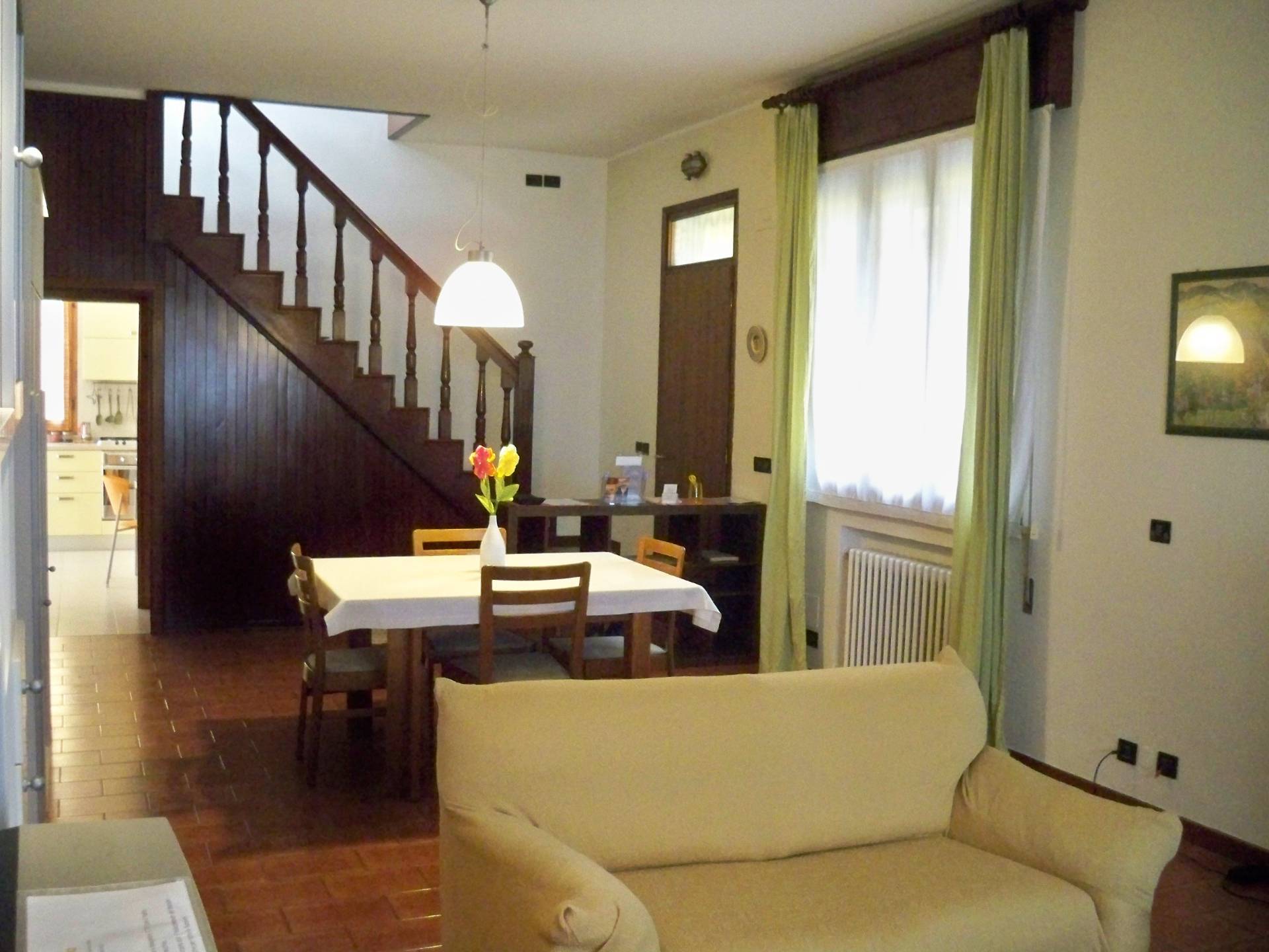 Villetta bifamiliare in vendita a Ferrara, Via Bologna