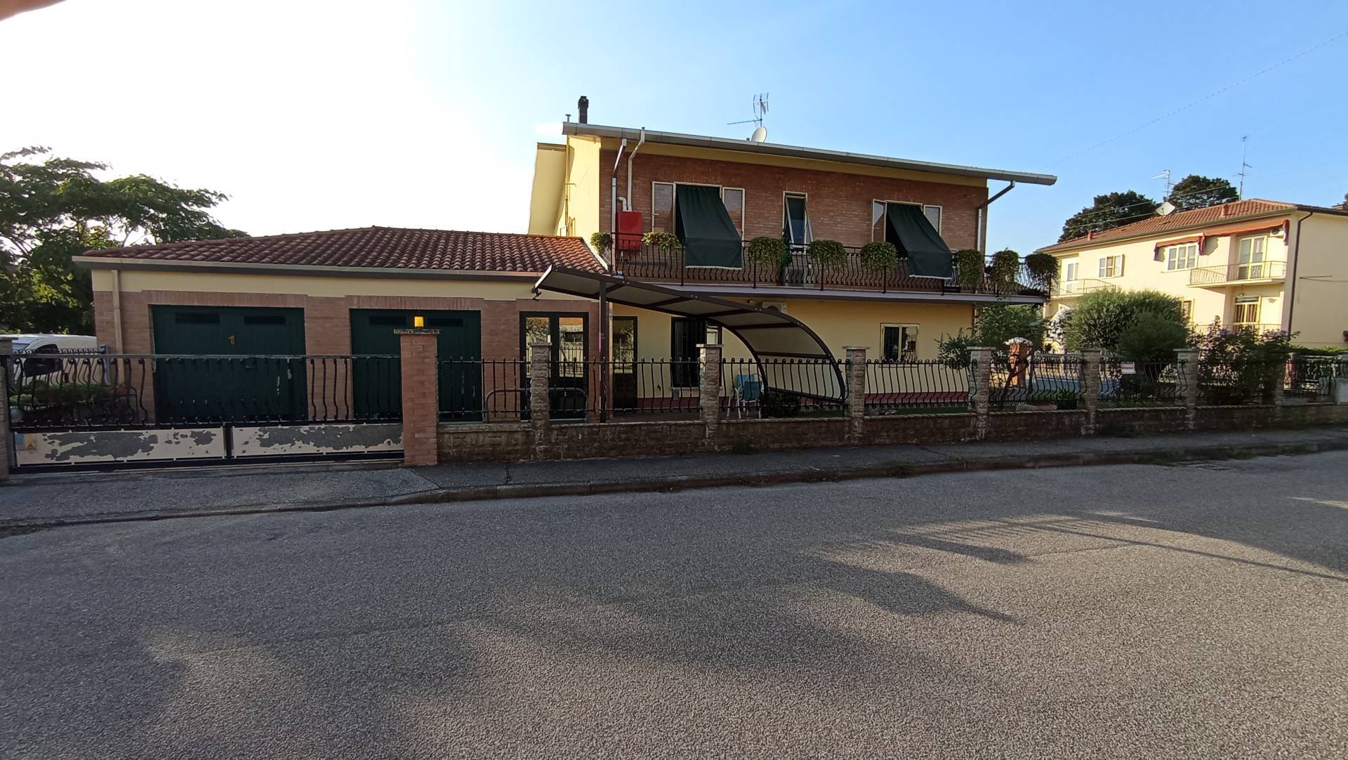 Villetta bifamiliare in vendita a Ferrara, Codrea