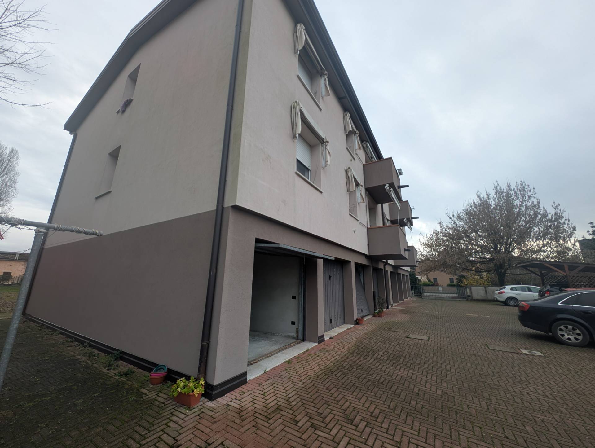 Box / Posto auto in vendita a Ferrara, Quartesana