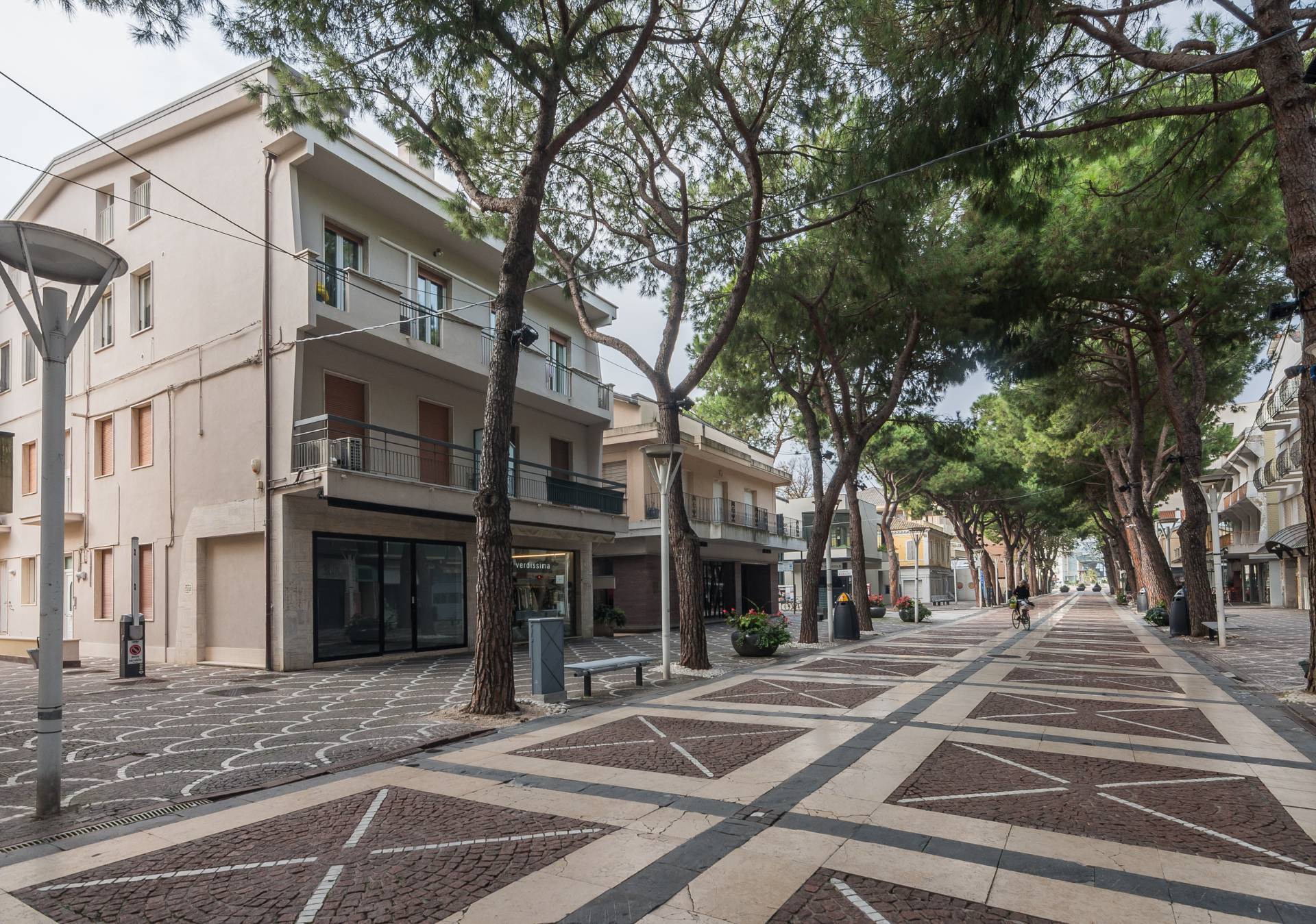 2 locali in vendita a Cattolica, CENTRALISSIMA