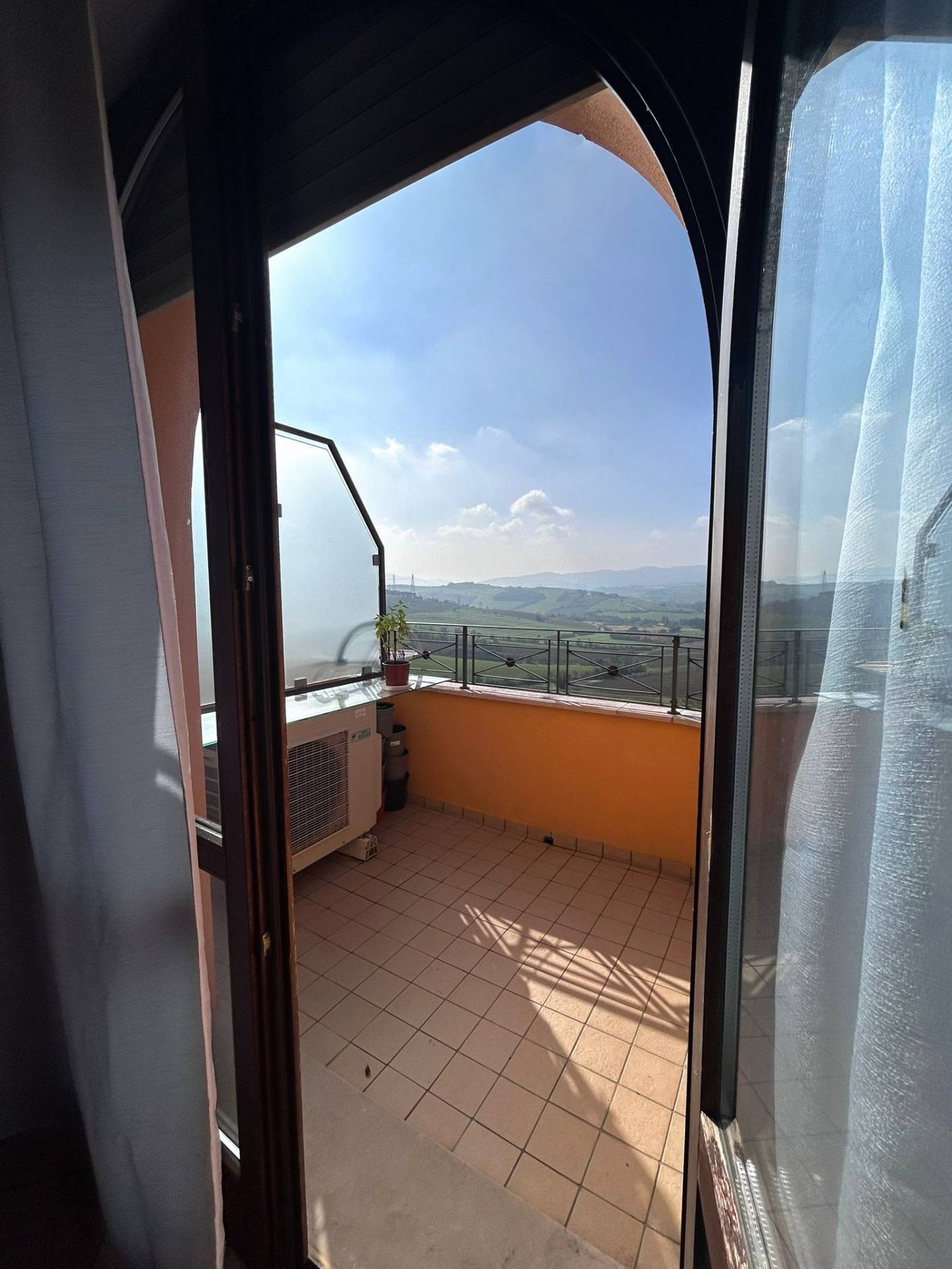 1 locale in vendita a Tavullia