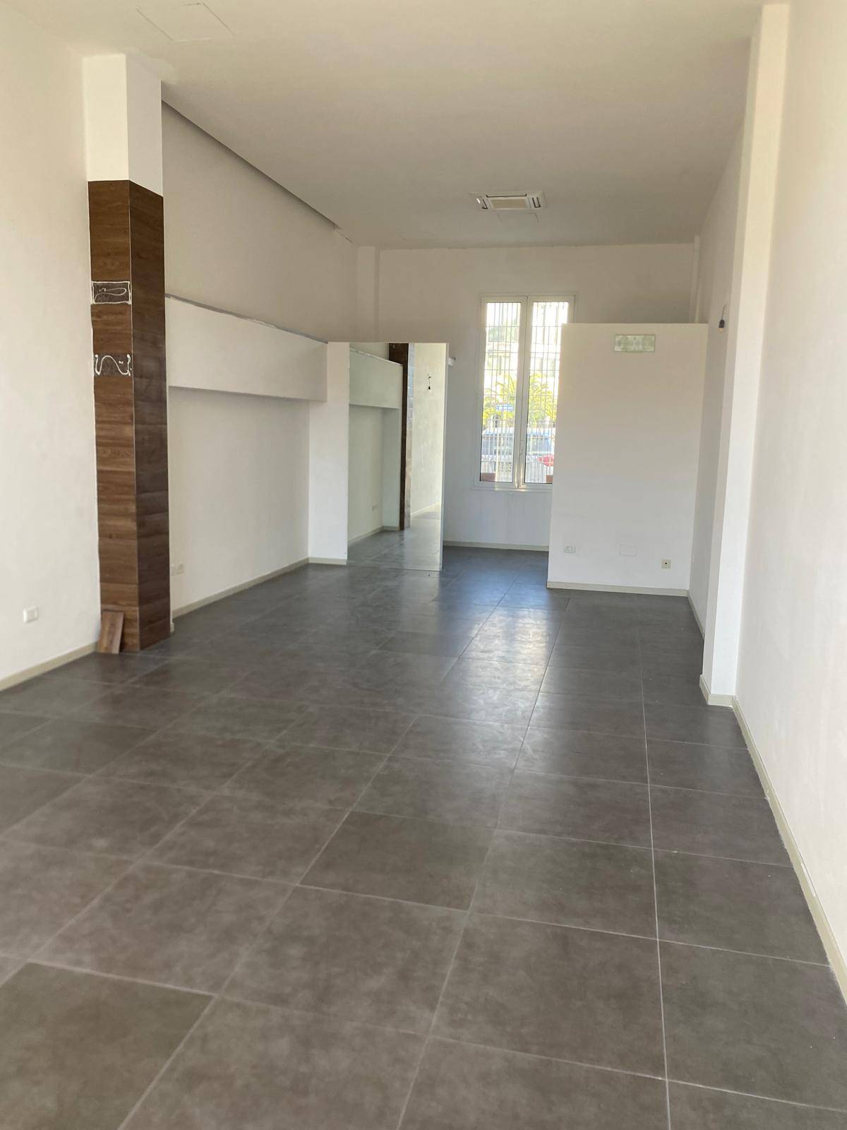 Negozio in vendita a Cattolica, CENTRALISSIMA