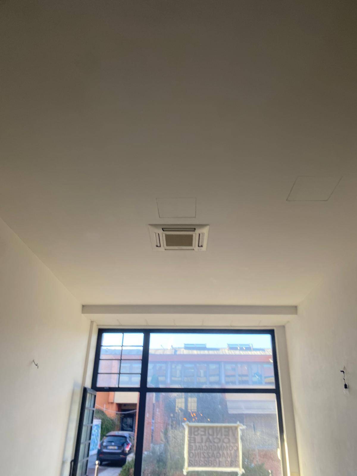 Negozio in vendita a Cattolica, CENTRALISSIMA