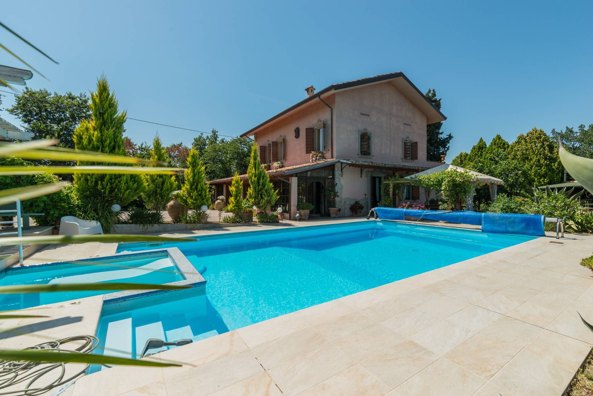 Villa in vendita a Montelabbate