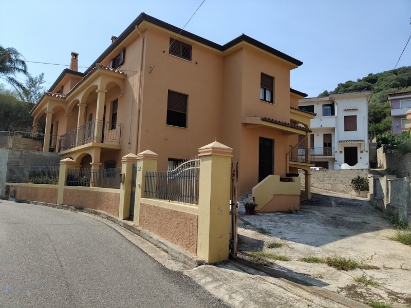 Casa indipendente classe A4 a Onifai