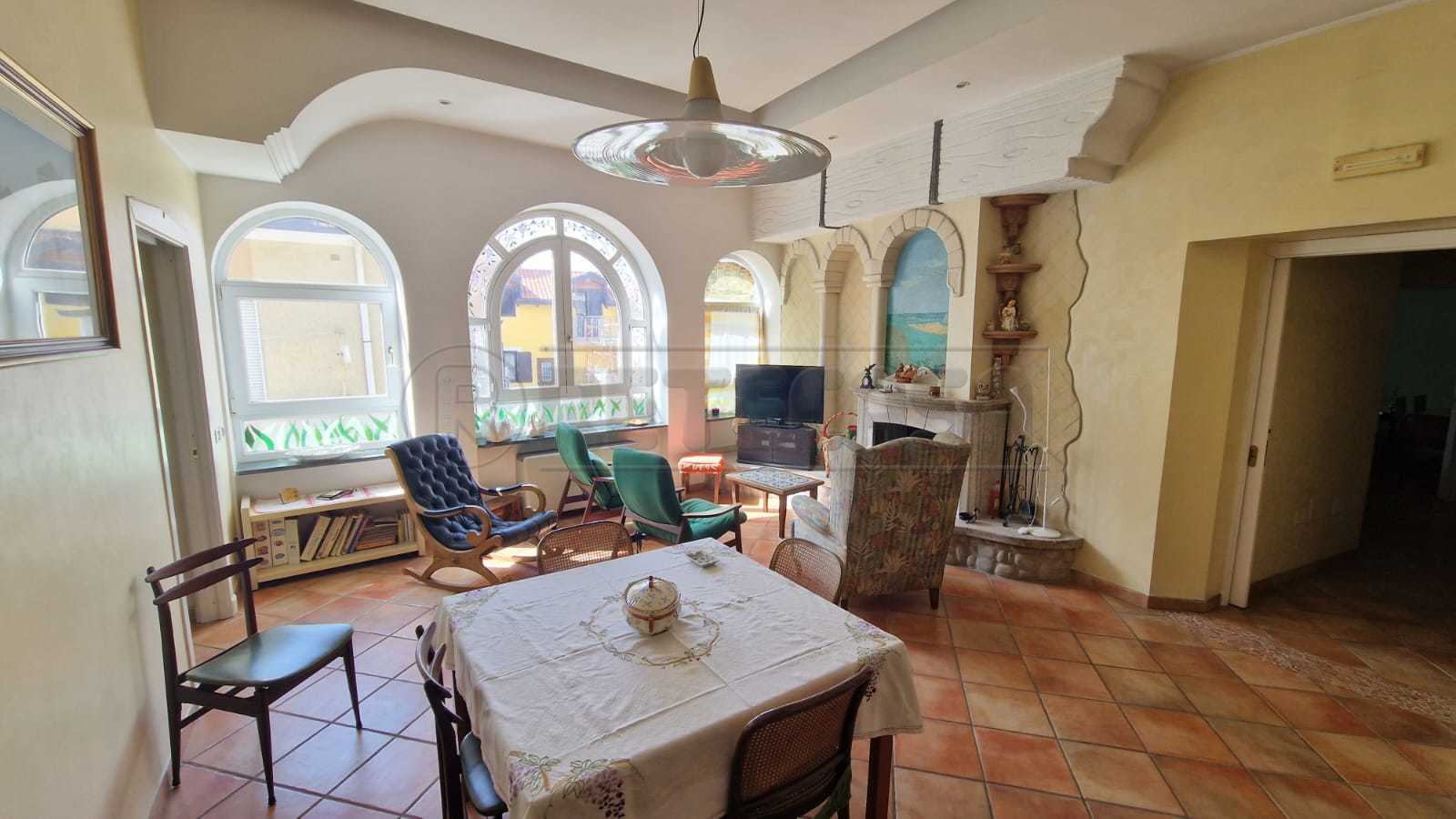 Casa indipendente con terrazzo, Fisciano penta