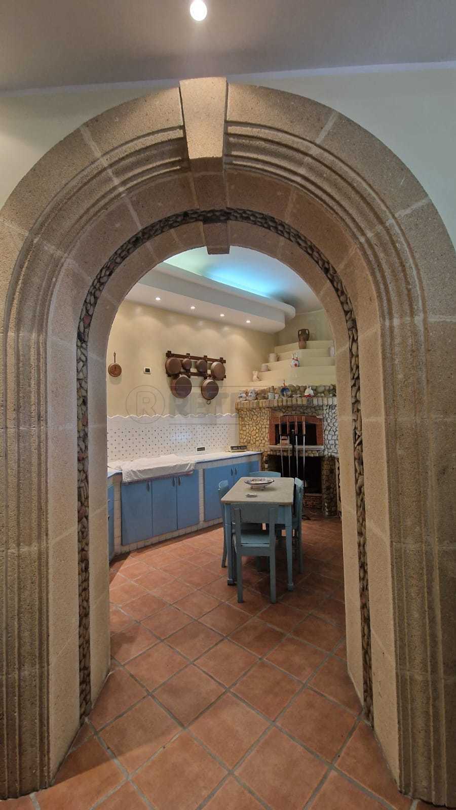 Casa indipendente con terrazzo, Fisciano penta