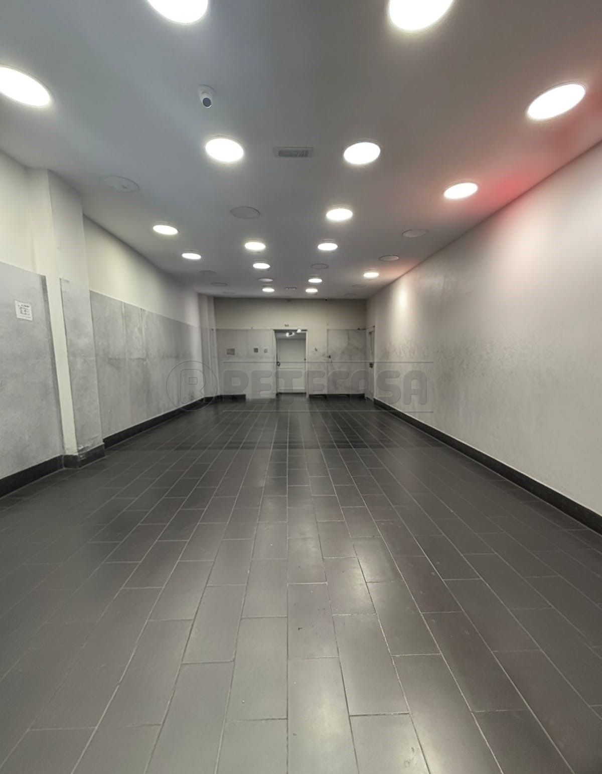 Locale commerciale in affitto, Mercato San Severino corso diaz