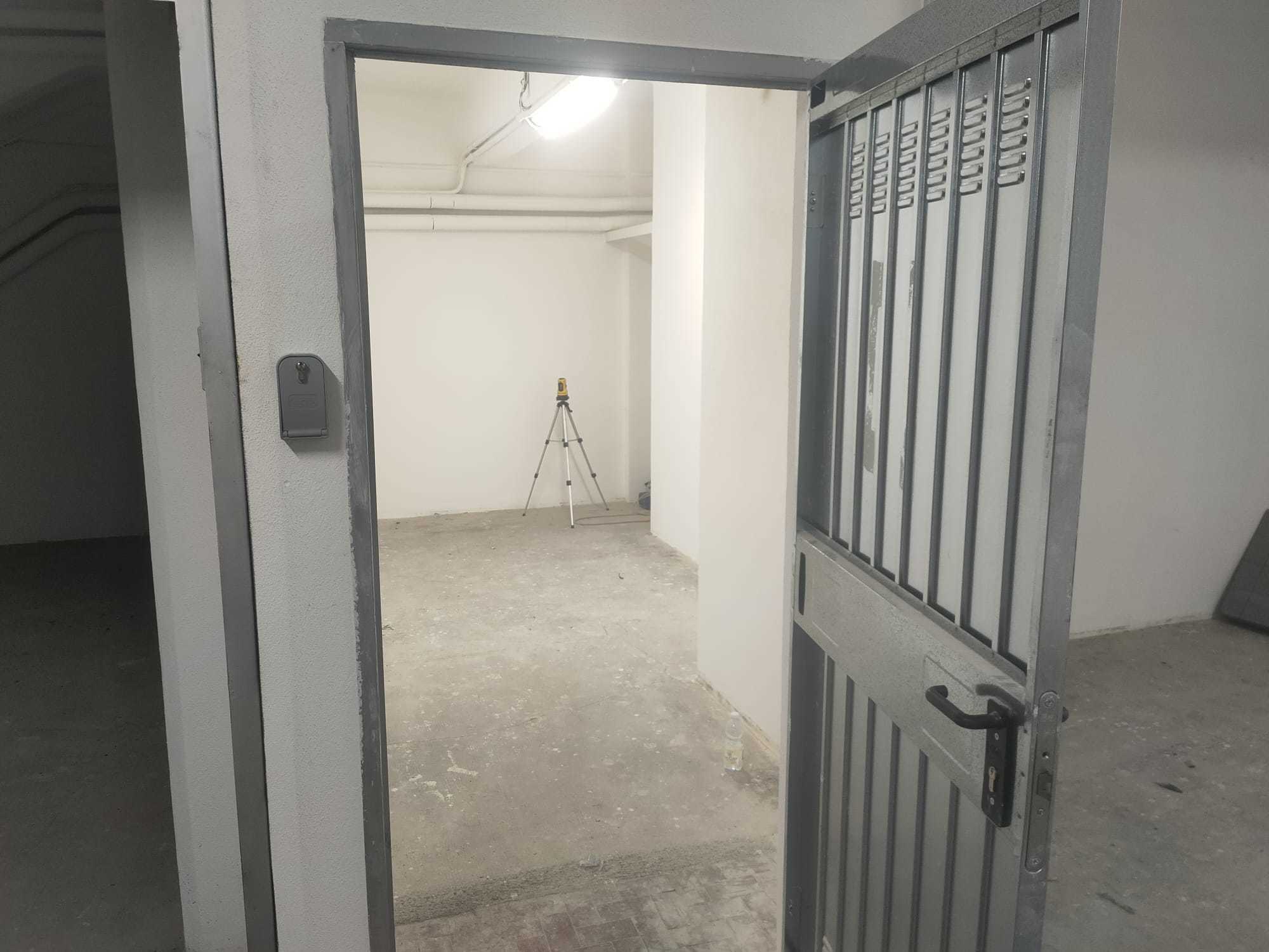 Magazzino in vendita in via giovanni torti 44, Genova