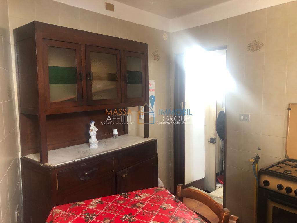 Casa indipendente da ristrutturare in via ambrogio polini 17, Massa