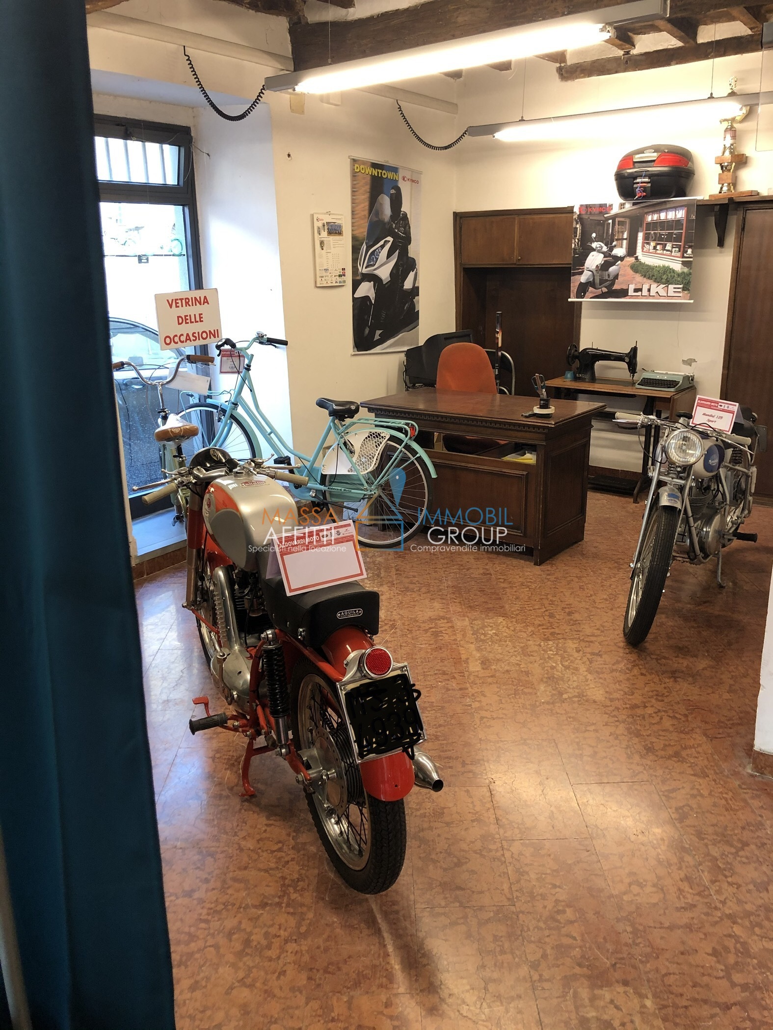 Locale commerciale in vendita in via armando angelini 8, Massa