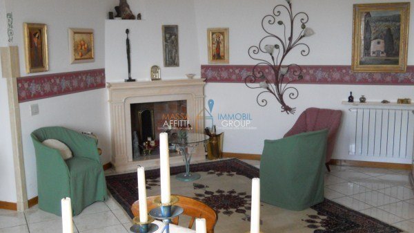 Appartamento con terrazzi in via bergiola 89, Massa