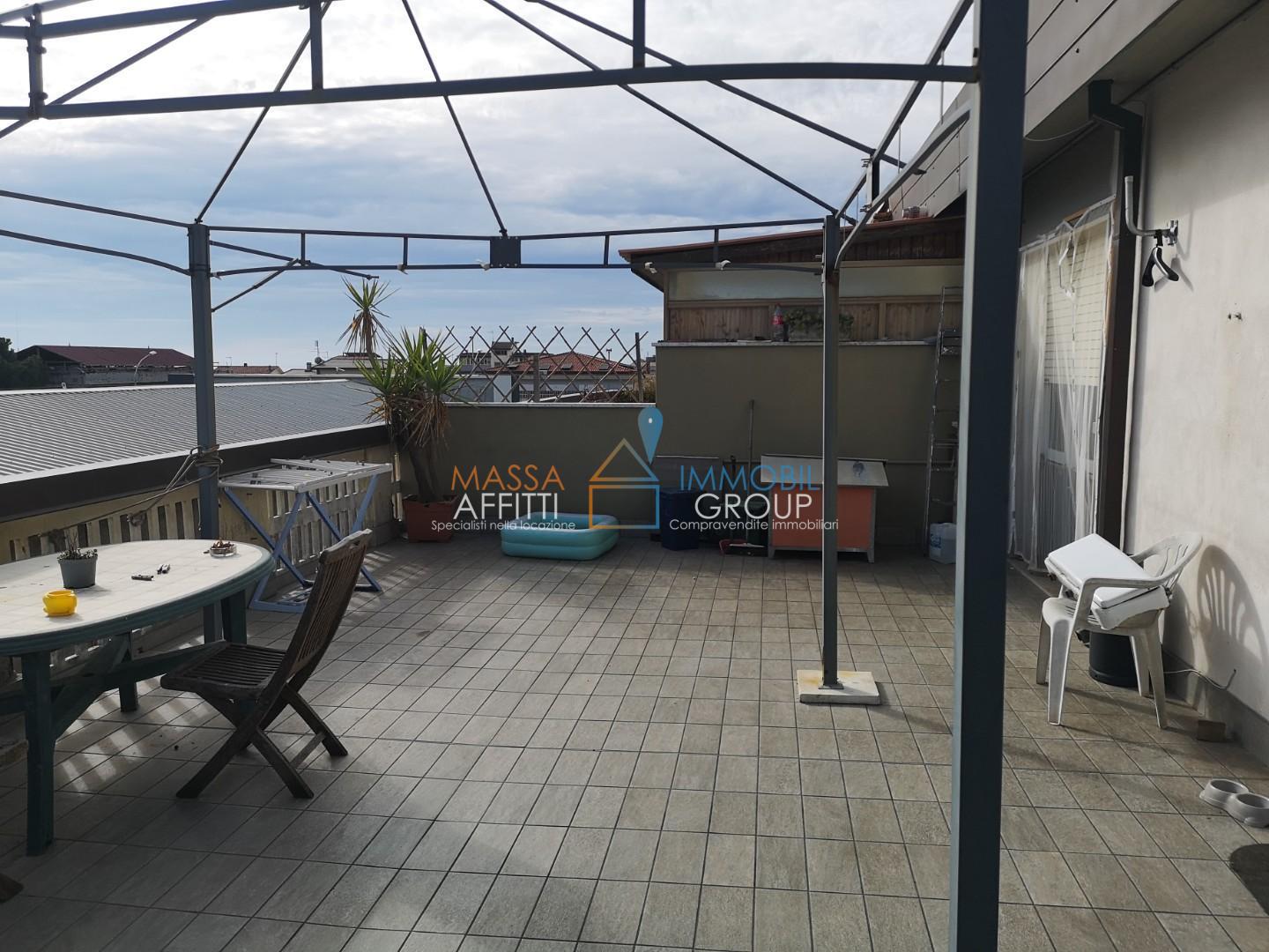 Trilocale con terrazzo in via argine destro carrione 29bis, Carrara