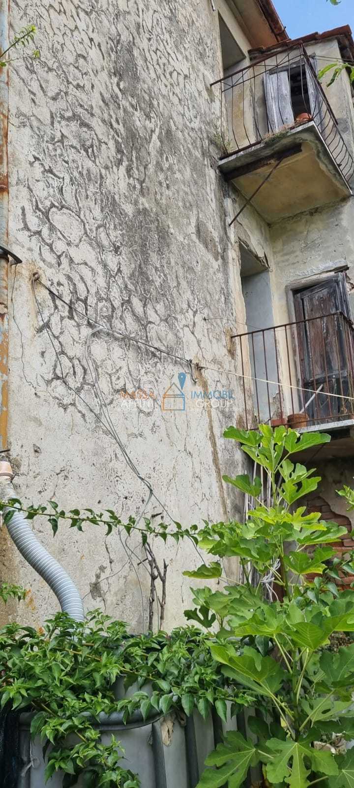Casa indipendente con giardino in via camponuovo 15, Massa