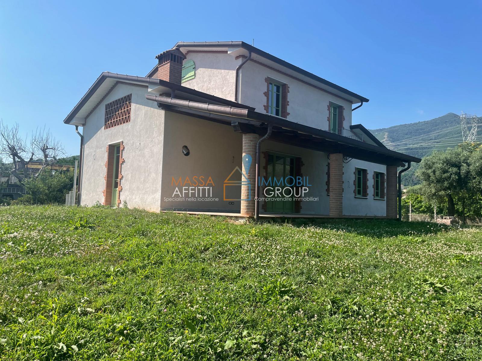 Villa con giardino in via romana 11, Pietrasanta