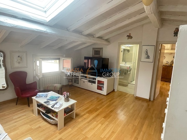 Mansarda in vendita in via s. stagi 44b, Forte dei Marmi