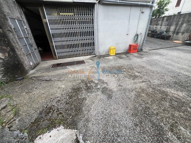 Laboratorio in affitto in via del papino 15, Massa