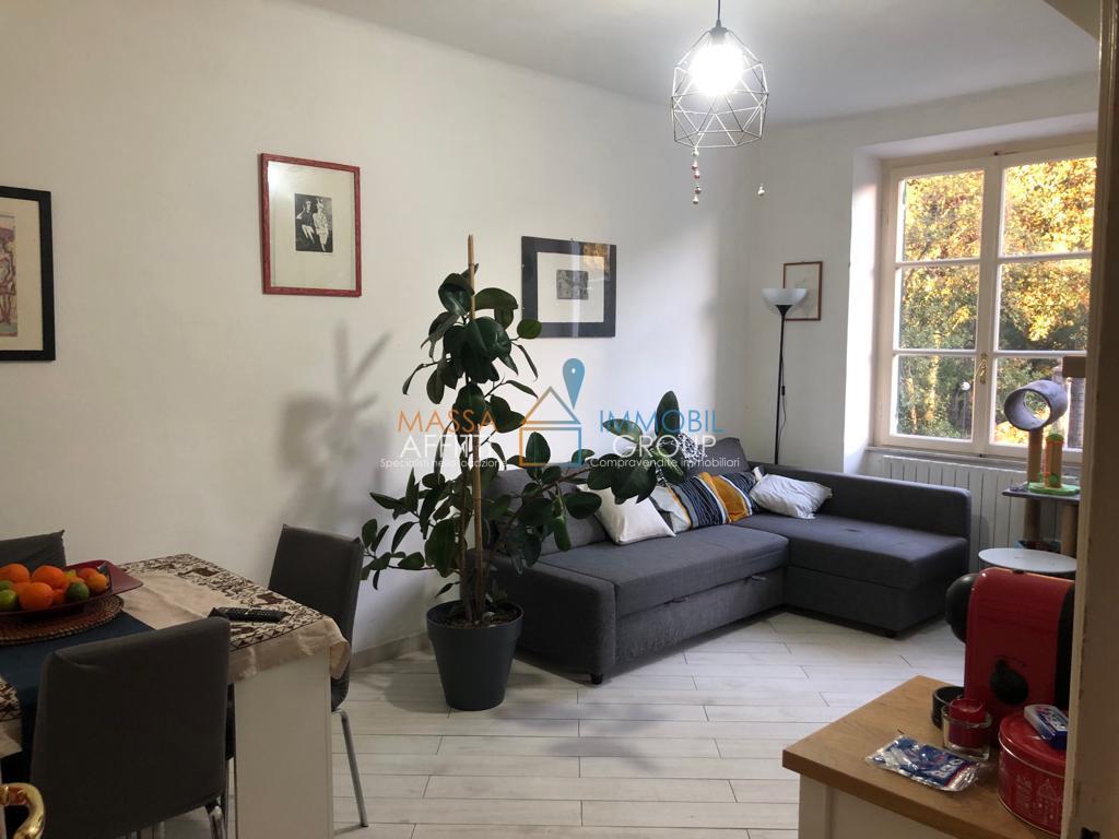 Quadrilocale ristrutturato in via saponiera 3, Montignoso