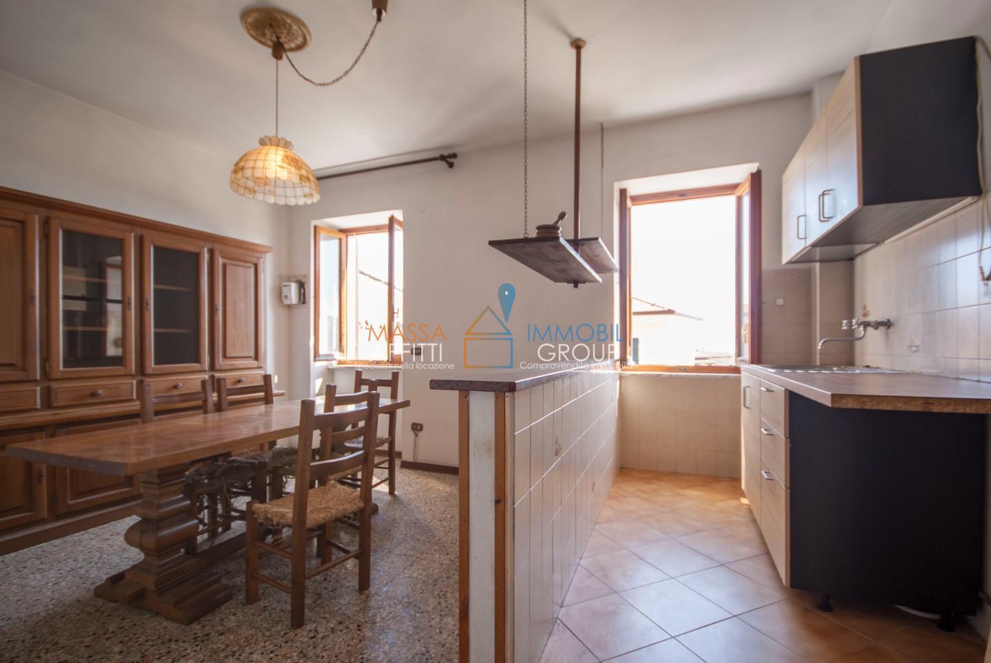 Appartamento in vendita in via aldo salvetti 141, Massa