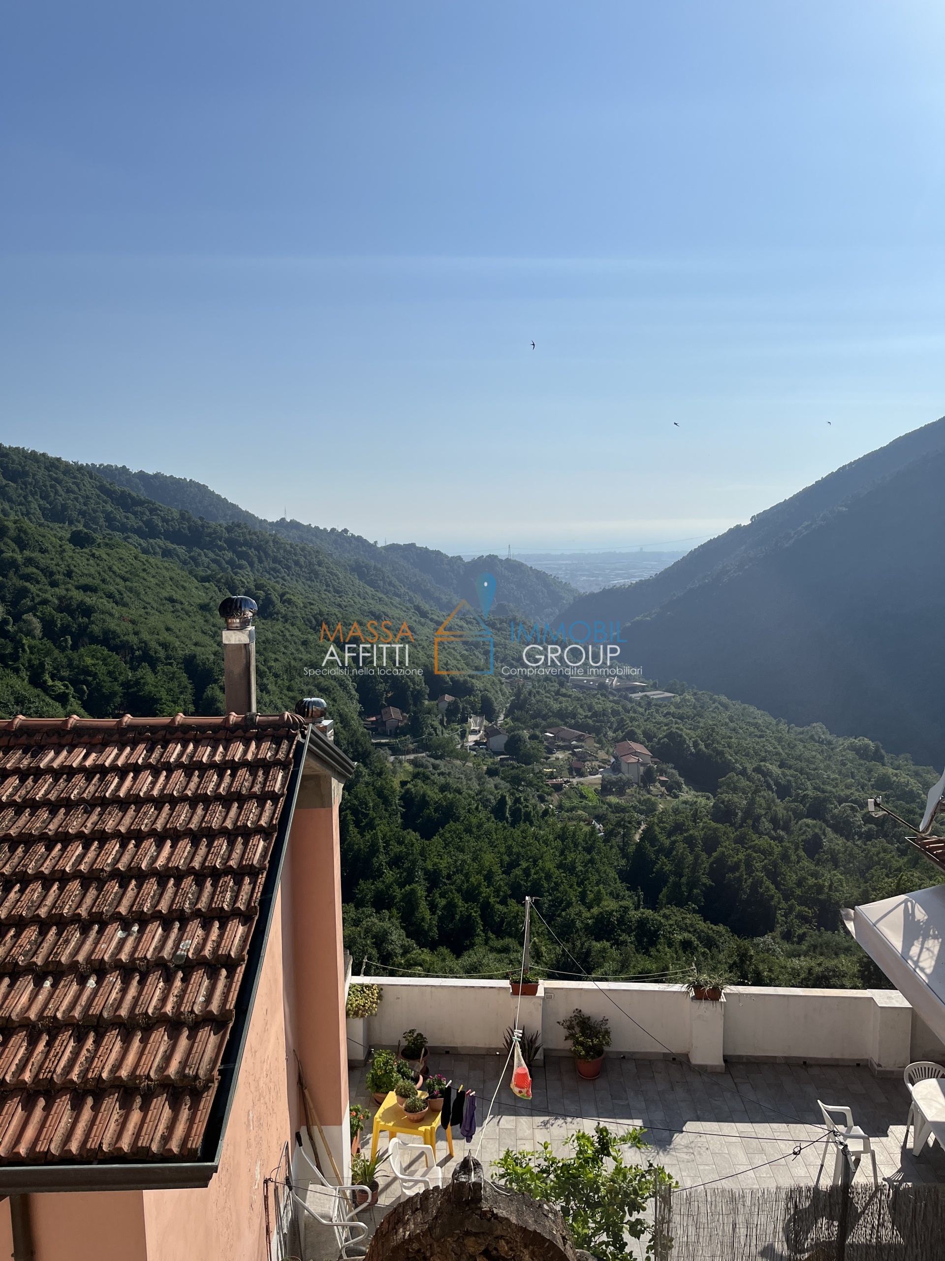 Casa indipendente vista mare in frazione altagnana 79, Massa