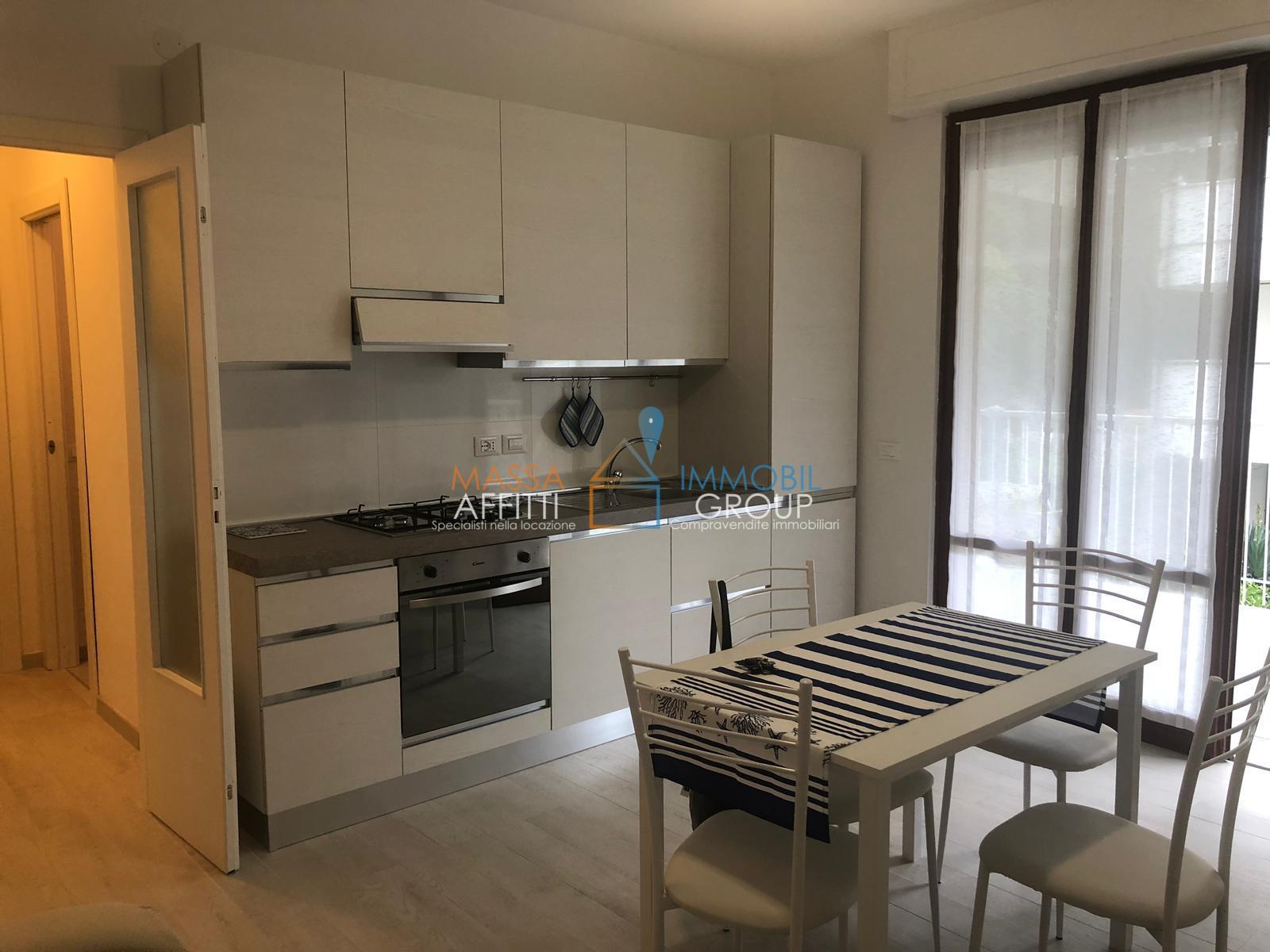 Trilocale con terrazzo in via zolezzi 58, Massa