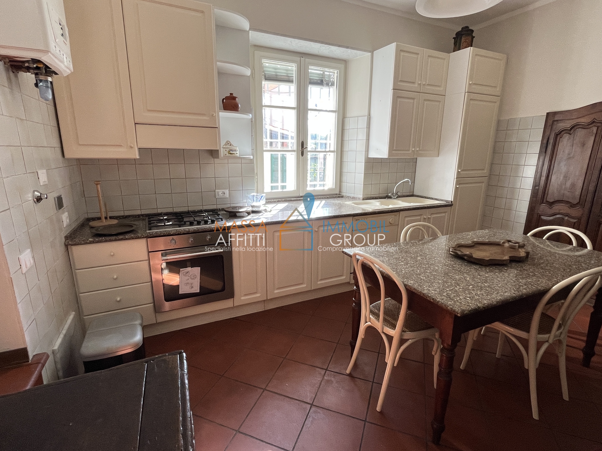 Appartamento ristrutturato in via godola 28/a, Massa